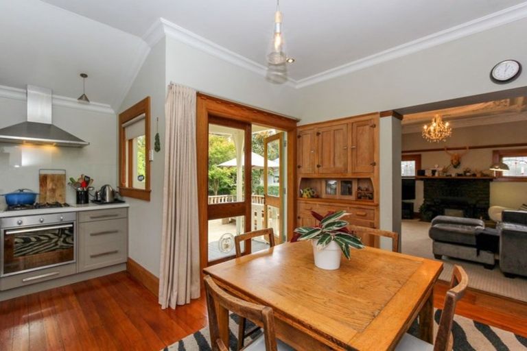 Photo of property in 5 Holsworthy Road, Lower Vogeltown, New Plymouth, 4310