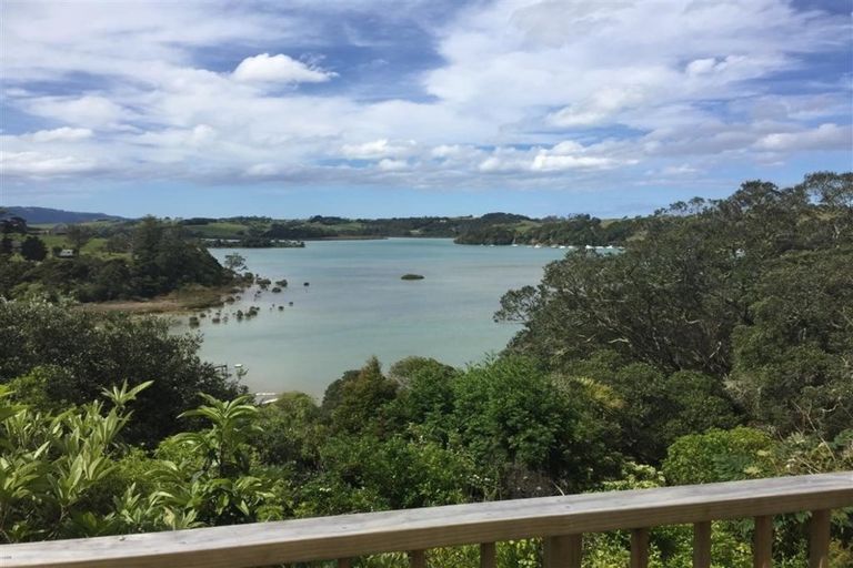 Photo of property in 17 Lysnar Road, Matakana, Warkworth, 0985