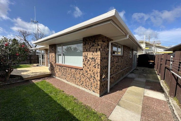 Photo of property in 12a Martin Street, Palmerston North, 4414