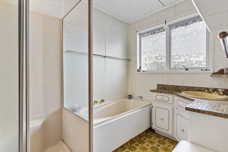 Photo of property in 14 Given Grove, Pauanui, Hikuai, 3579