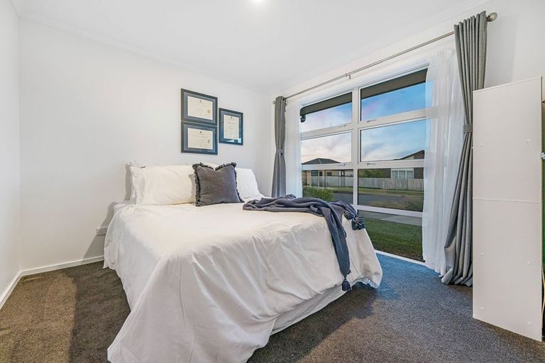 Photo of property in 16 Tomairangi Crescent, Pukekohe, 2120