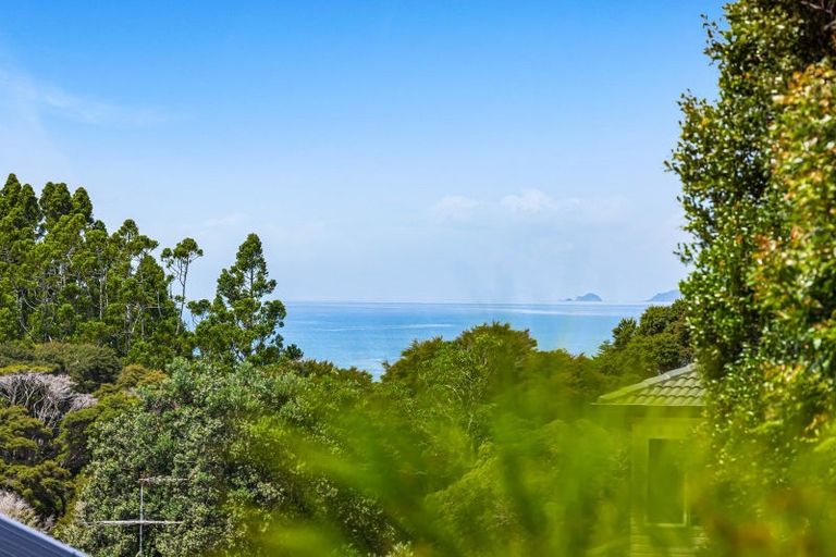 Photo of property in 4 Grovenor Drive, Orewa, 0931