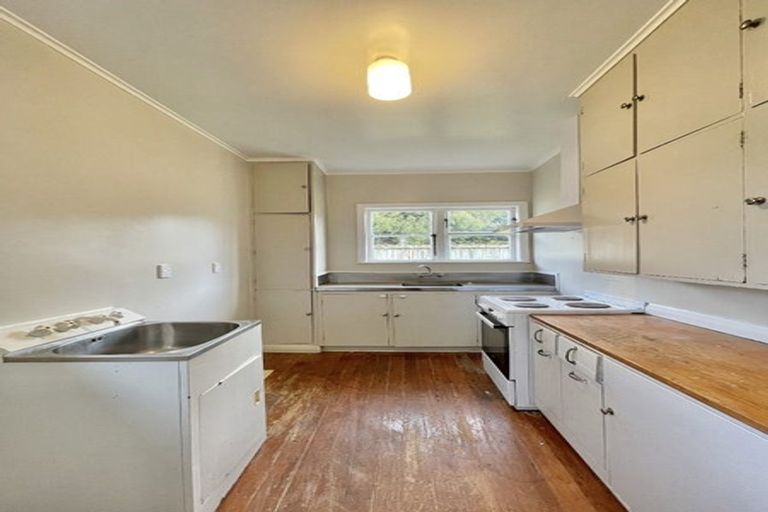 Photo of property in 18 Fraser Street, Wainuiomata, Lower Hutt, 5014