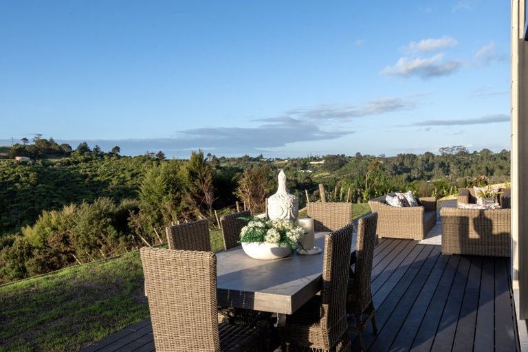 Photo of property in 83 Griggs Road, East Tamaki Heights, Auckland, 2016