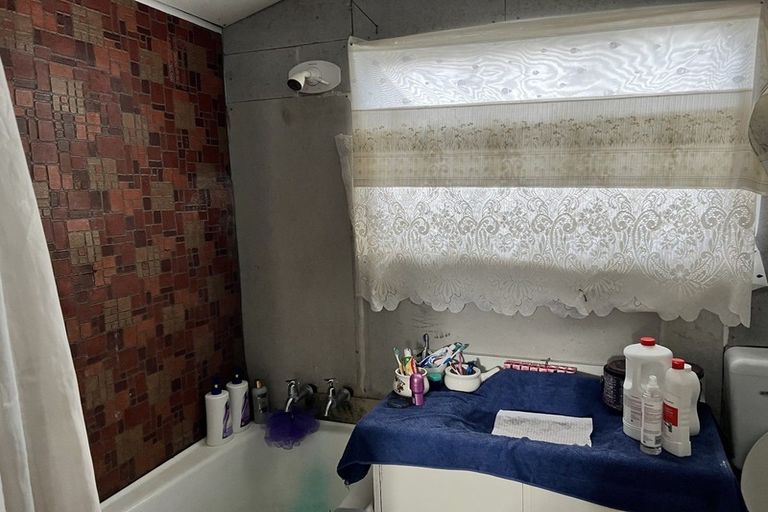 Photo of property in 42 Tennyson Street, Dannevirke, 4930