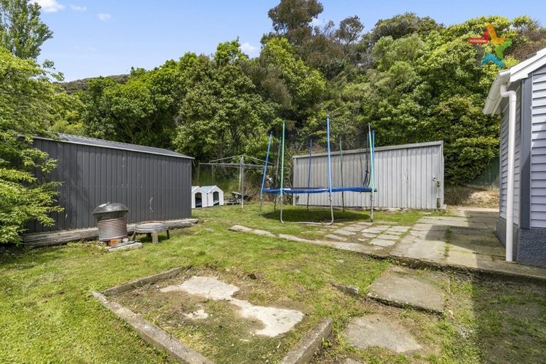 Photo of property in 4 Frethey Grove, Naenae, Lower Hutt, 5011