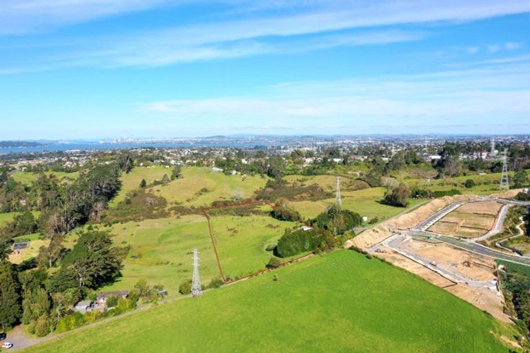 Photo of property in 25 Red Hills Road, Massey, Auckland, 0614