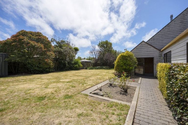 Photo of property in 49b Inwoods Road, Parklands, Christchurch, 8083