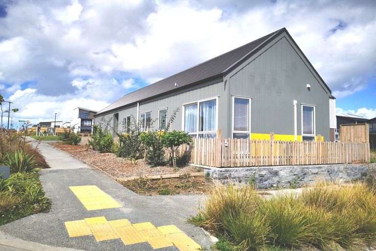 Photo of property in 2 Herekino Street, Westgate, Auckland, 0814