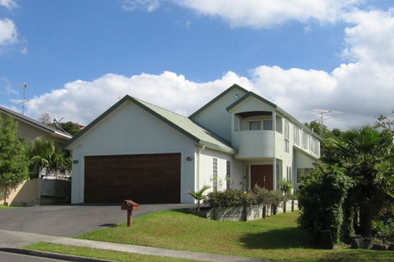 Photo of property in 5 Ballini Rise, West Harbour, Auckland, 0618