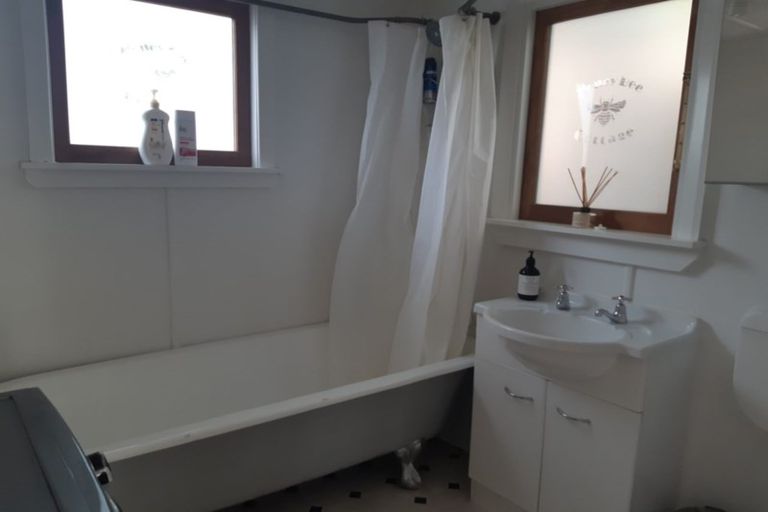 Photo of property in 20a Malcolm Street, Martinborough, 5711