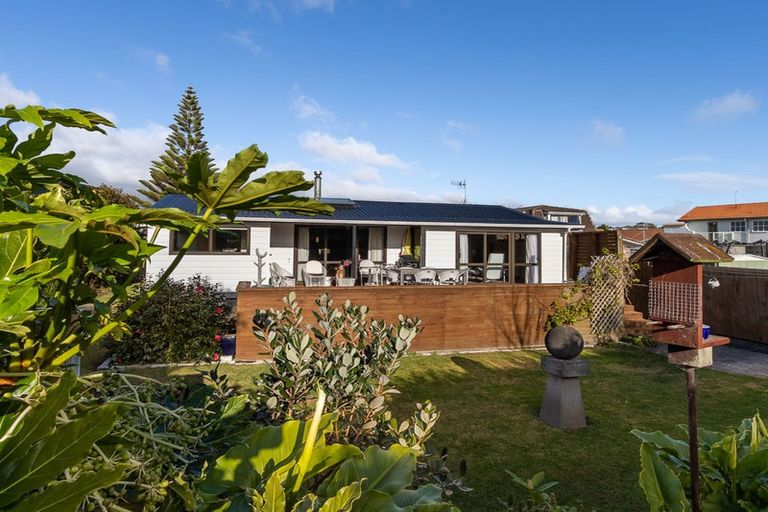 Photo of property in 9 Tudor Court, Paraparaumu Beach, Paraparaumu, 5032