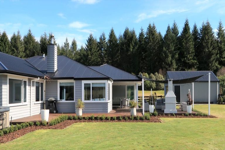 Photo of property in 500 Kinloch Road, Kinloch, Taupo, 3377