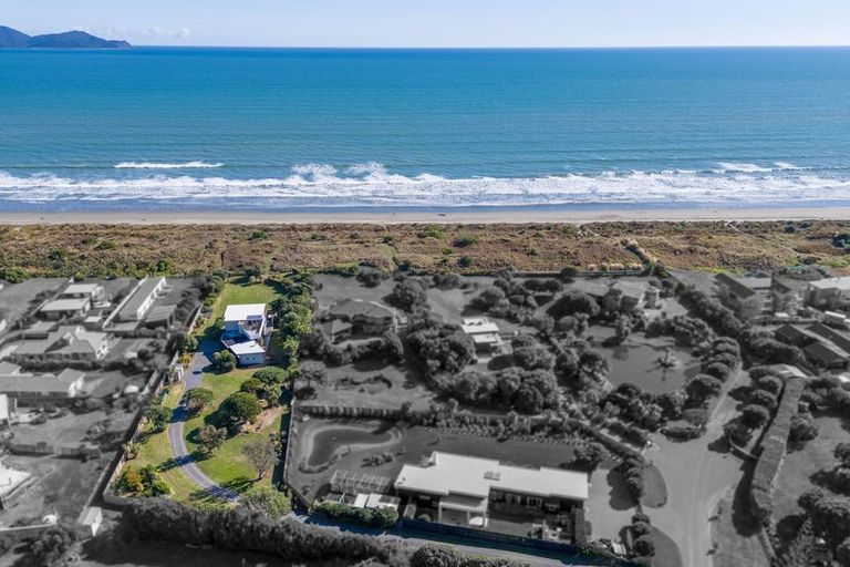 Photo of property in 114 Paetawa Road, Peka Peka, Waikanae, 5391