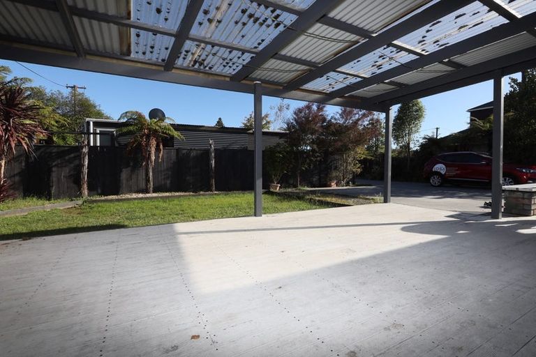 Photo of property in 26 Willow Avenue, Hannahs Bay, Rotorua, 3010