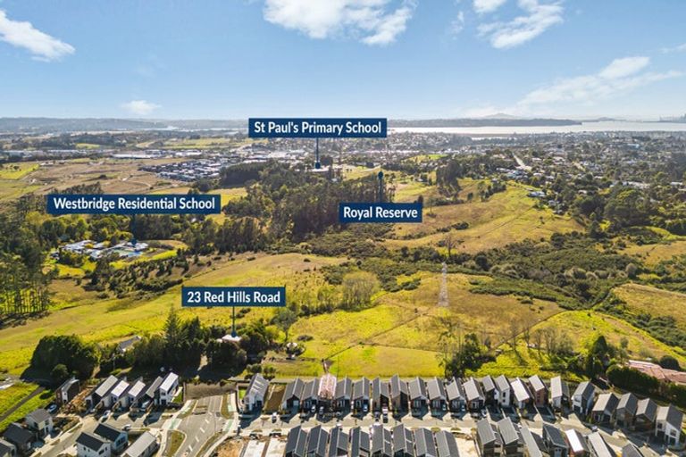 Photo of property in 23 Red Hills Road, Massey, Auckland, 0614