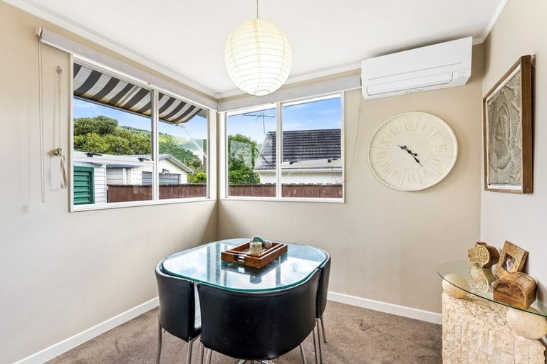 Photo of property in 11 Akron Grove, Totara Park, Upper Hutt, 5018