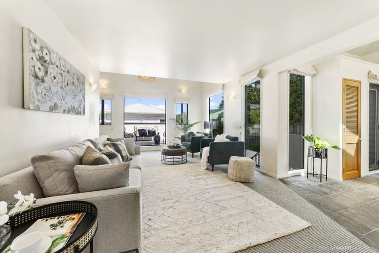 Photo of property in 98c Northland Road, Northland, Wellington, 6012