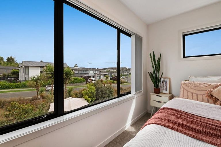 Photo of property in 54 Jane Maree Road, Kumeu, 0810