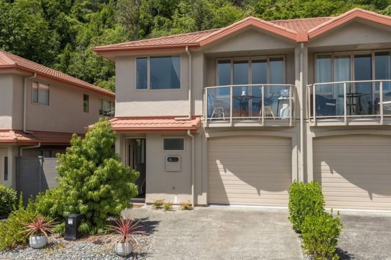 Photo of property in Totara Grove, 2/115 Grove Street, The Wood, Nelson, 7010