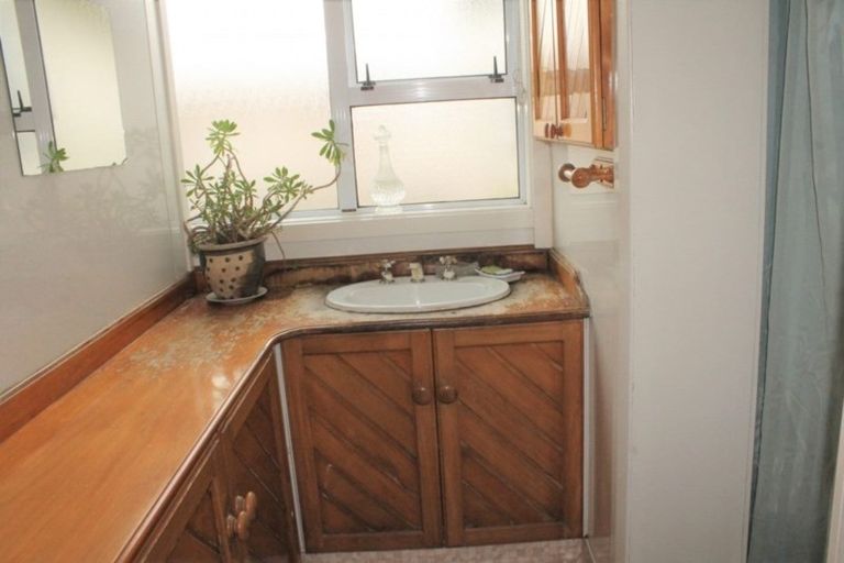 Photo of property in 6 Ballance Street, Westport, 7825