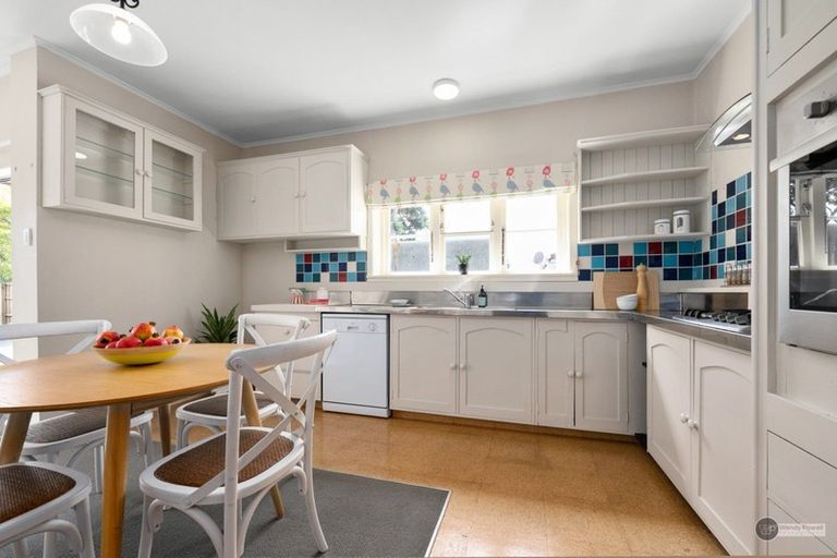 Photo of property in 51 Oxford Terrace, Hutt Central, Lower Hutt, 5011