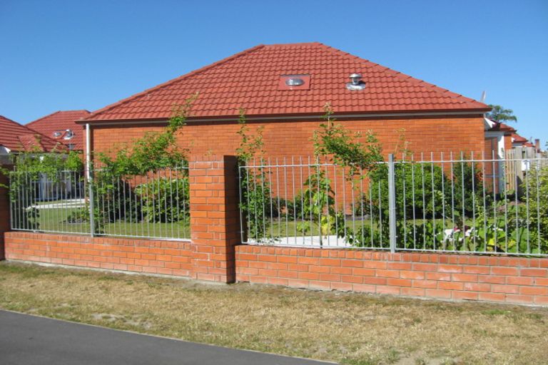Photo of property in 1/12 Golf Links Road, Shirley, Christchurch, 8061