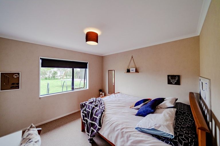 Photo of property in 28 Pourerere Road, Waipawa, 4271