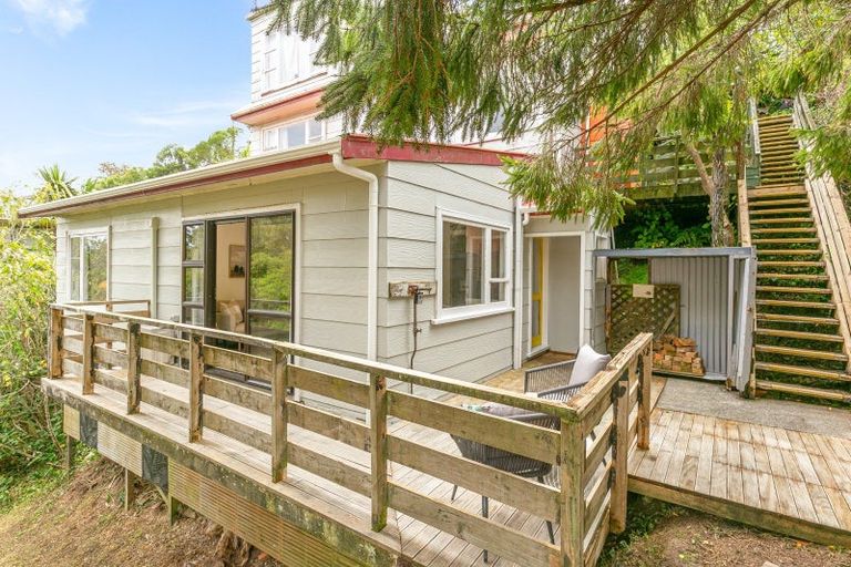 Photo of property in 72c Black Rock Road, Newlands, Wellington, 6037