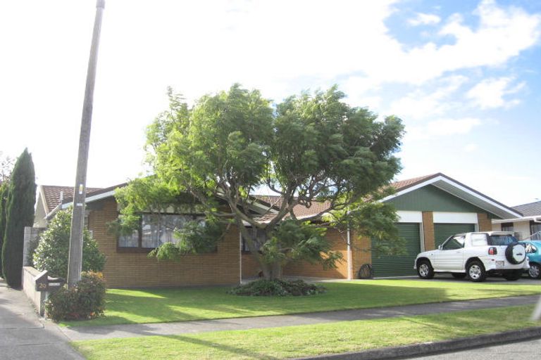Photo of property in 27 Surrey Street, Taradale, Napier, 4112