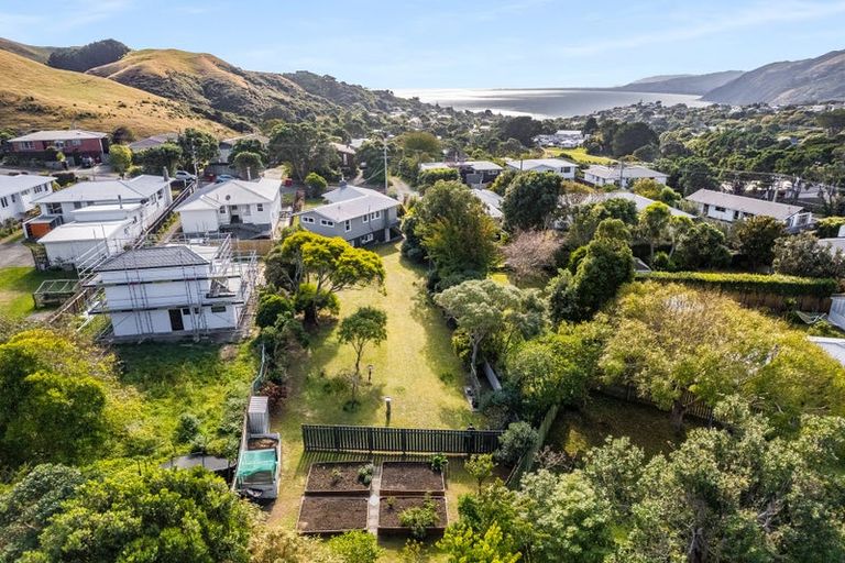 Photo of property in 7 Kapekape Place, Pukerua Bay, 5026