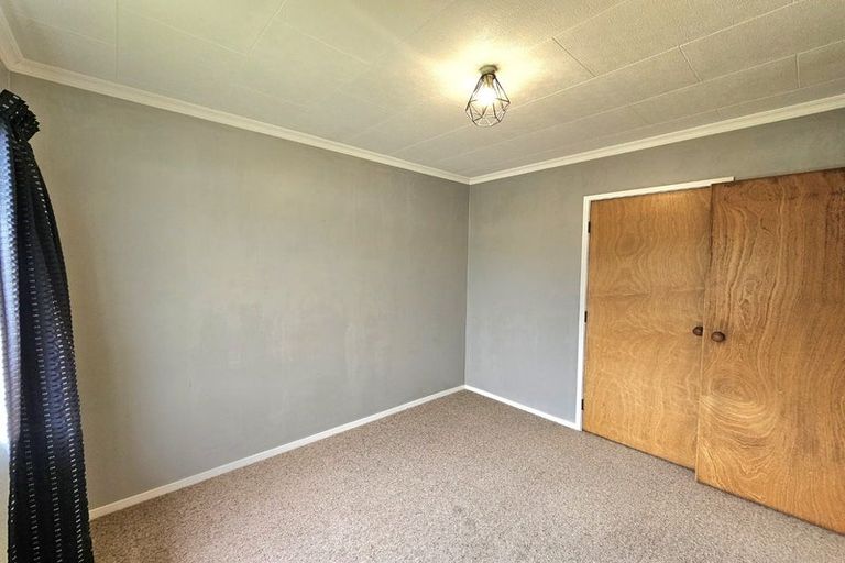Photo of property in 23 Humphries Street, Inglewood, 4330