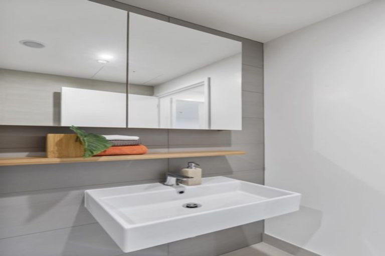 Photo of property in 105/8a Lake Pupuke Drive, Takapuna, Auckland, 0622