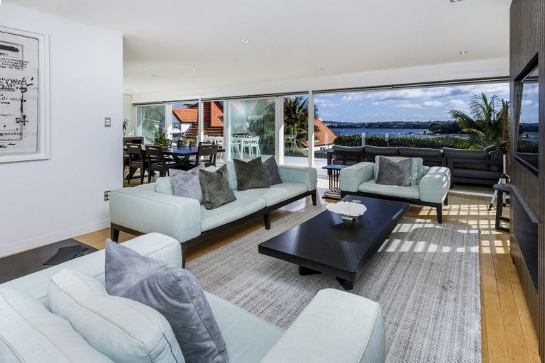 Photo of property in 306 Hurstmere Road, Takapuna, Auckland, 0622