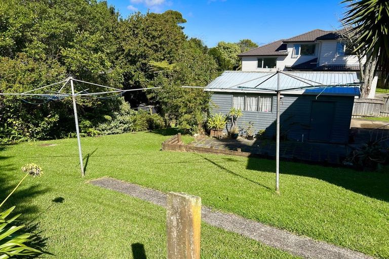 Photo of property in 2/28 Windy Ridge Road, Glenfield, Auckland, 0629