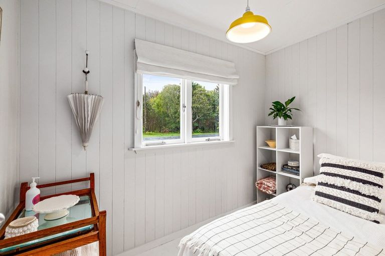 Photo of property in 24 Harbour View Road, Point Wells, Warkworth, 0986