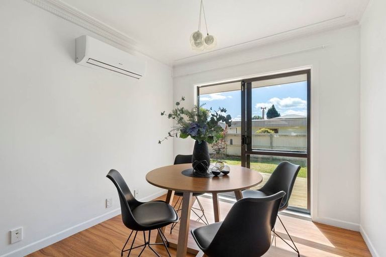 Photo of property in 358b Great South Road, Opaheke, Papakura, 2113