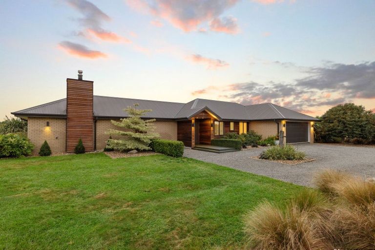 Photo of property in 22 Landsborough Drive, Darfield, 7571