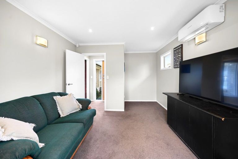 Photo of property in 69 Resthill Crescent, Glenview, Hamilton, 3206