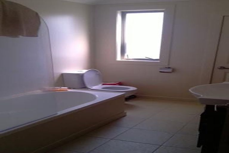 Photo of property in 66c Constable Street, Newtown, Wellington, 6021