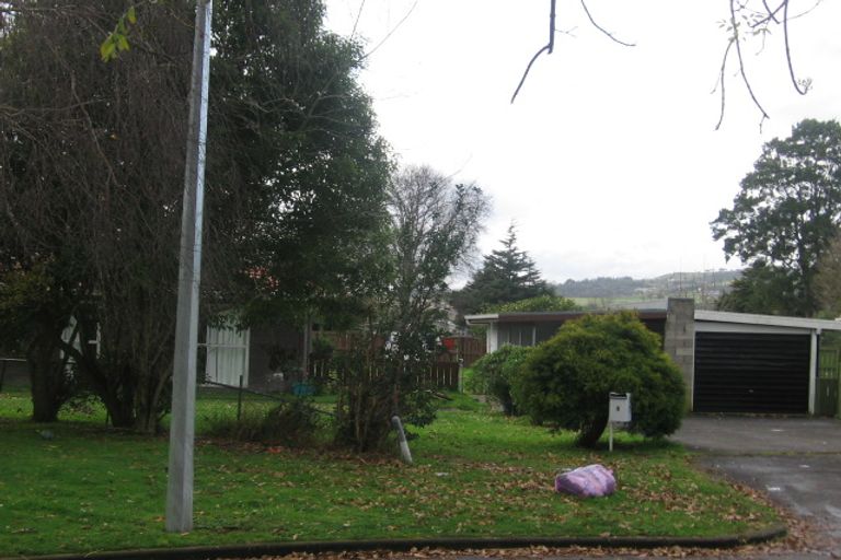 Photo of property in 5 Tensing Place, Papakura, 2110