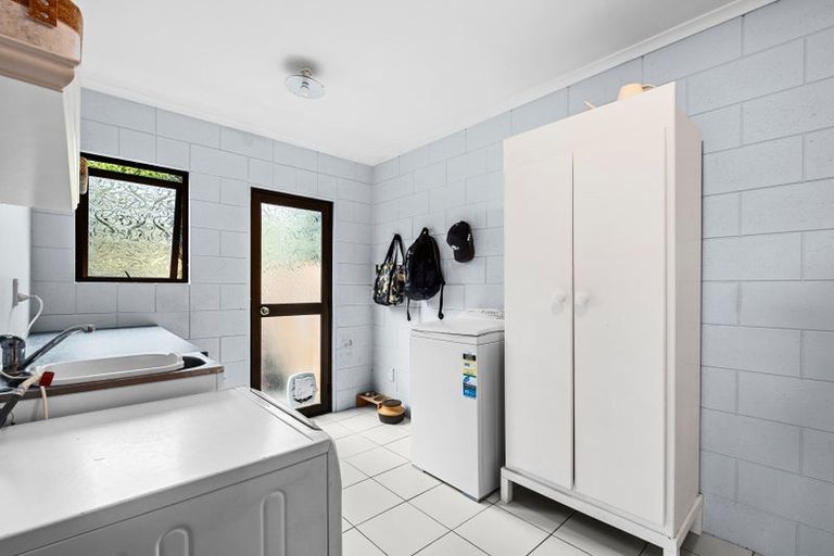 Photo of property in 7 Honnor Place, Hurdon, New Plymouth, 4310