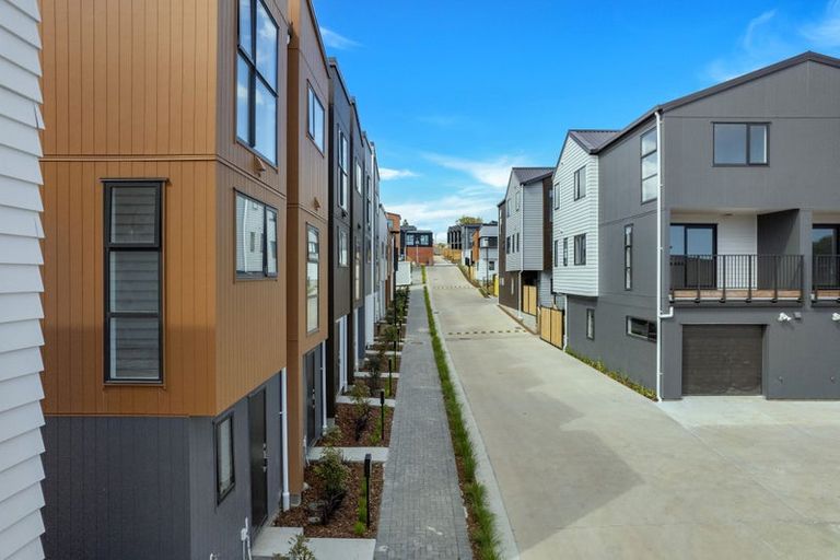 Photo of property in 6 Raupeti Lane, Henderson, Auckland, 0612