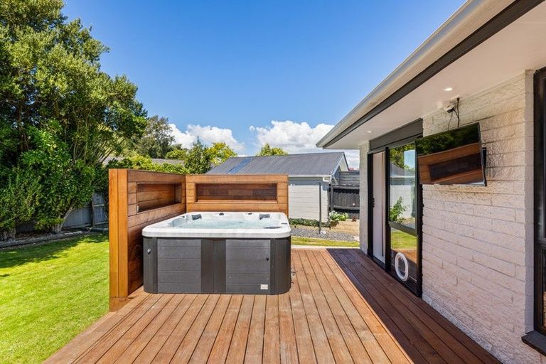 Photo of property in 6 Bidwell Place, Hillmorton, Christchurch, 8025