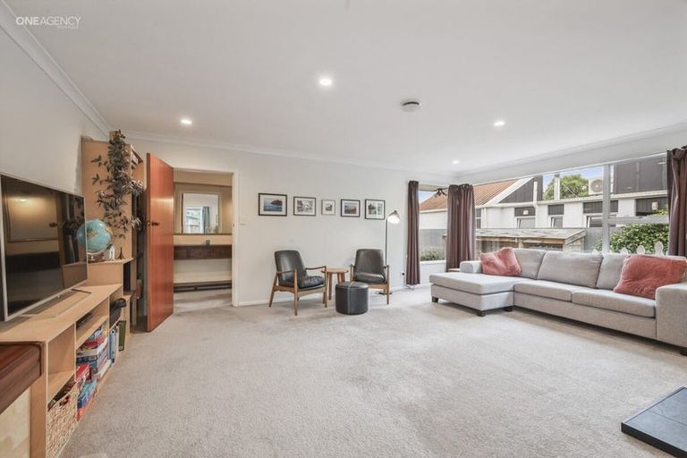 Photo of property in 15 Chilton Drive, Mairehau, Christchurch, 8052