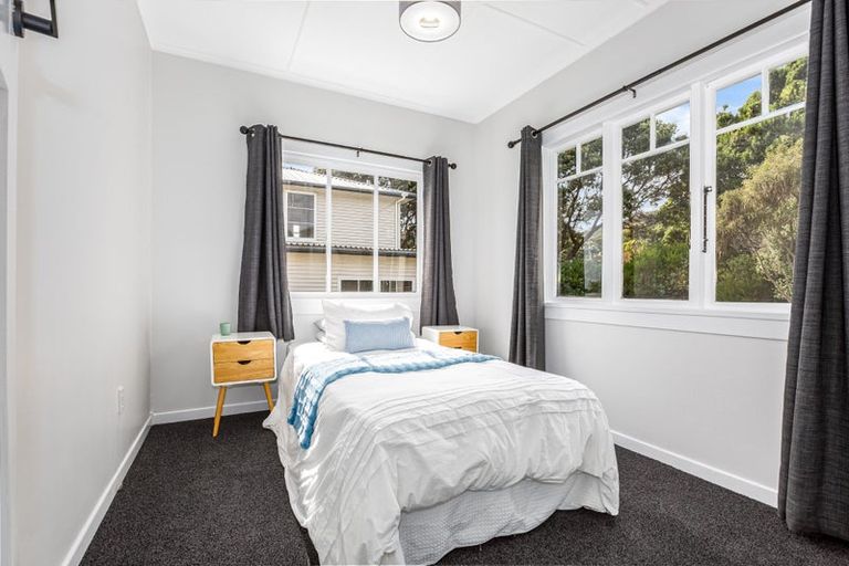 Photo of property in 3 Onepu Road, Pukerua Bay, 5026