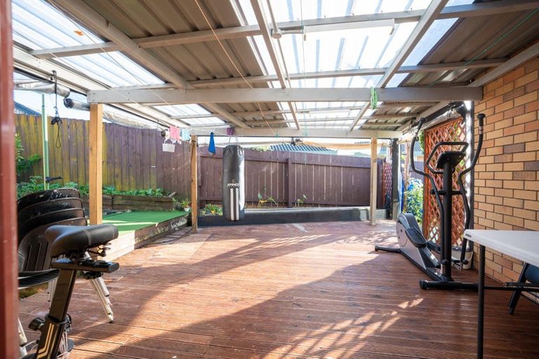 Photo of property in 63 Castlefinn Drive, Weymouth, Auckland, 2103