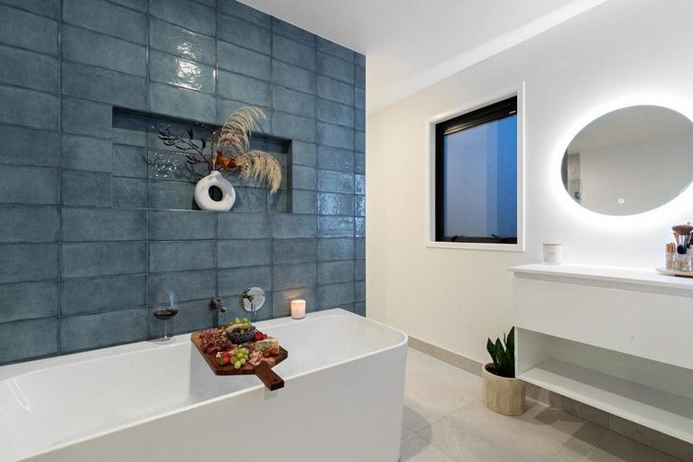 Photo of property in 22 Cheviot Street, Jacks Point, 9371