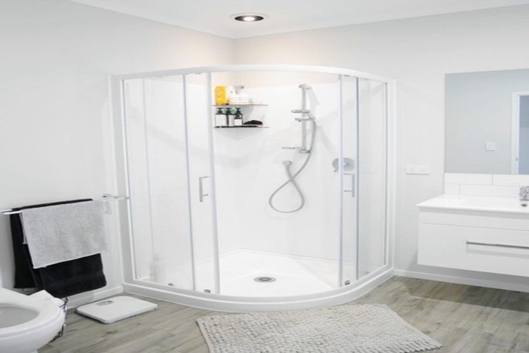 Photo of property in 8 Ngarue Place, Waitara, 4320