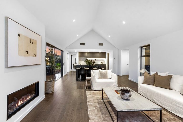 Photo of property in 19 Perehia Mews, Marshland, Christchurch, 8083